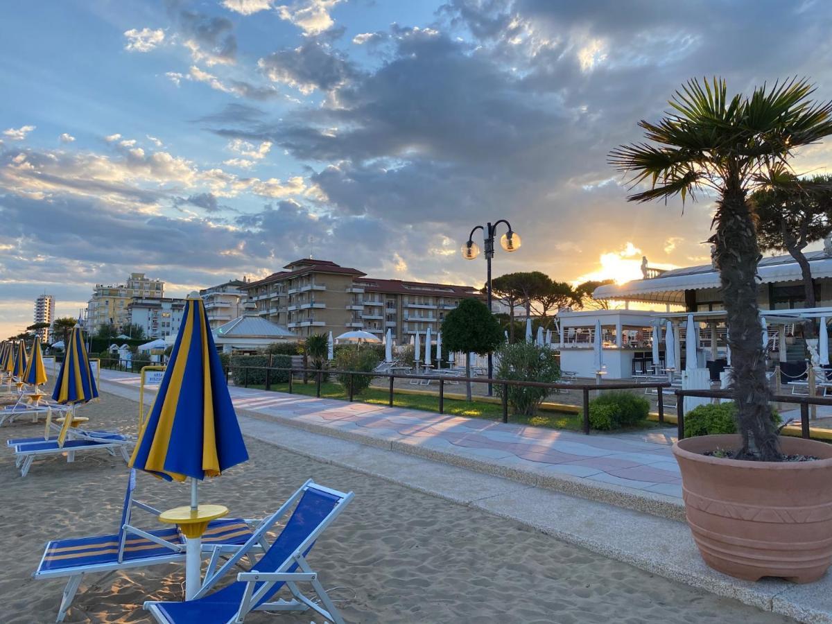 Residence Alba D'Oro Solo Famiglie Lido di Jesolo Esterno foto